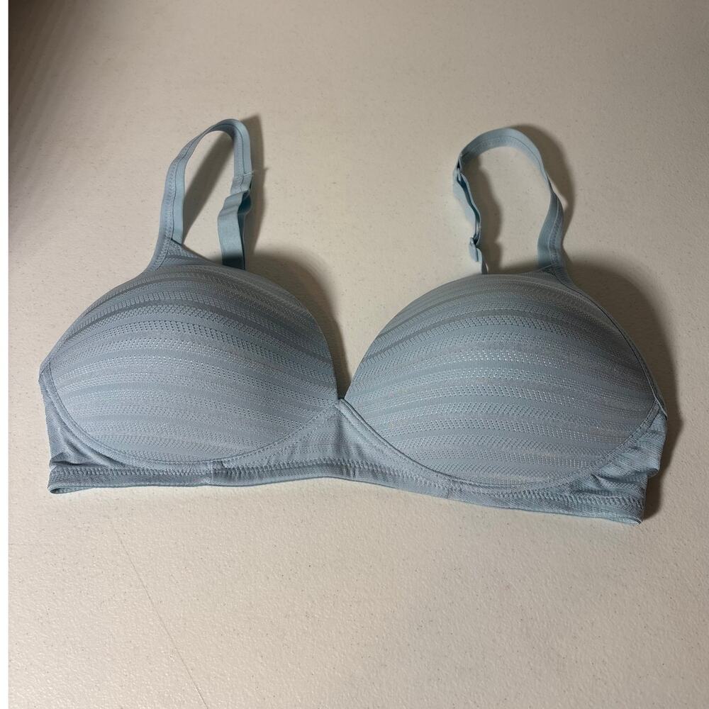Warners Size 36C Blissful Benefits Wireless Lift T-Shirt Bra Light Blue Lined